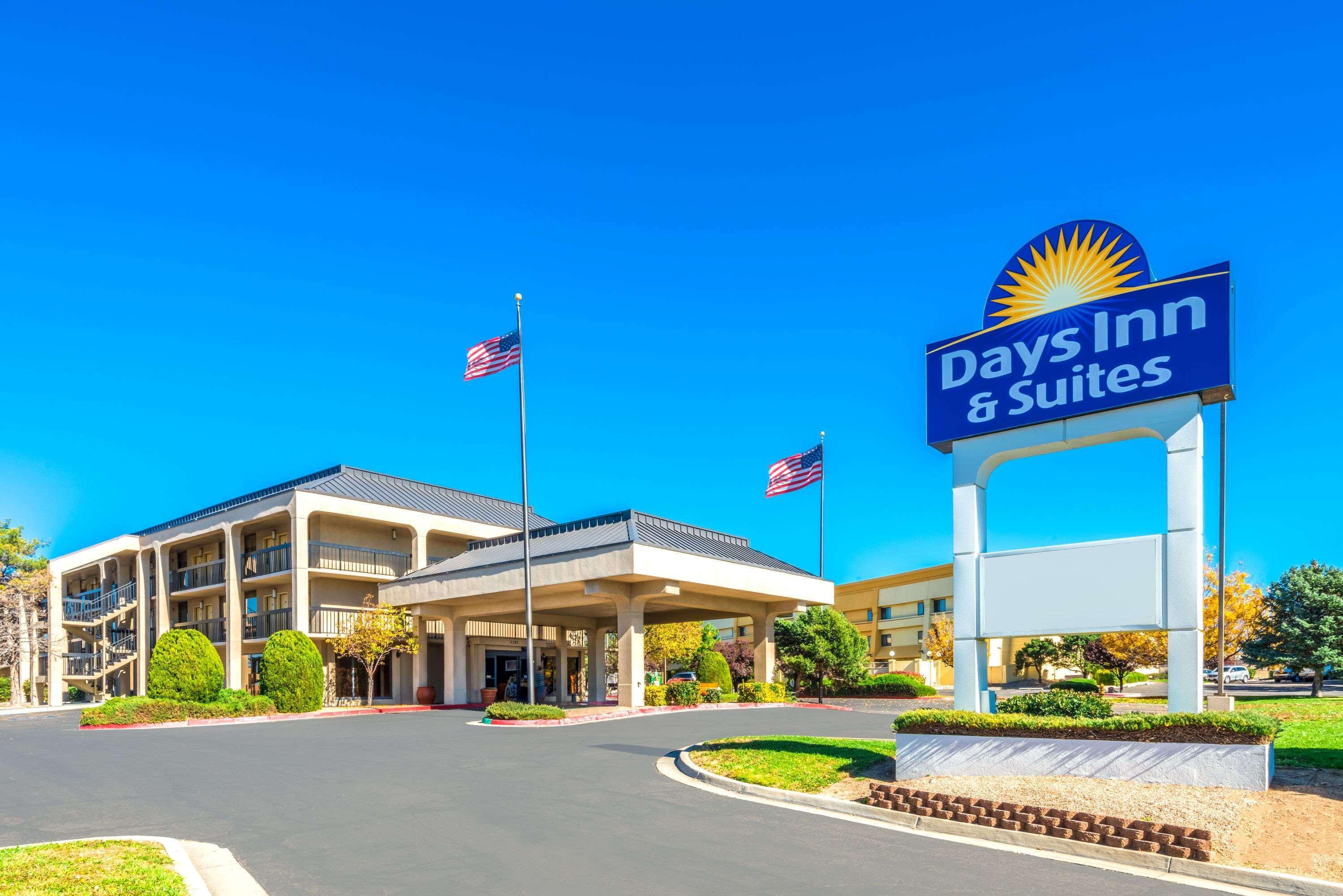 Days Inn & Suites By Wyndham Albuquerque North Esterno foto