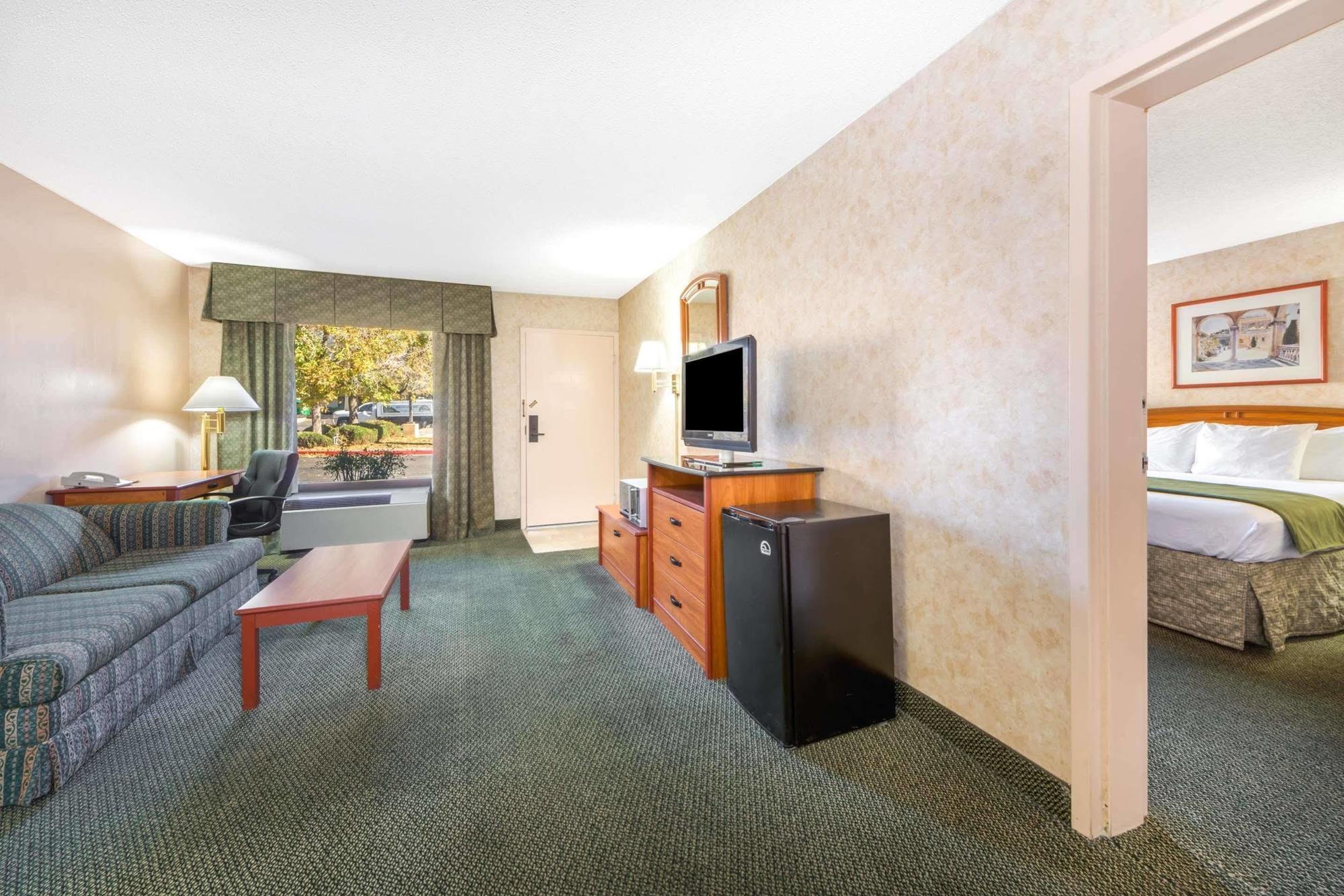 Days Inn & Suites By Wyndham Albuquerque North Esterno foto